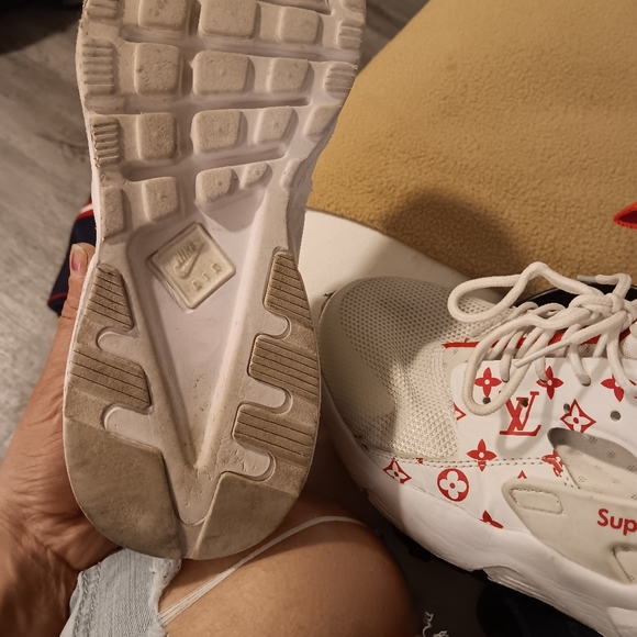 Nike Supreme LV heroche shoes - Picture 4 of 4